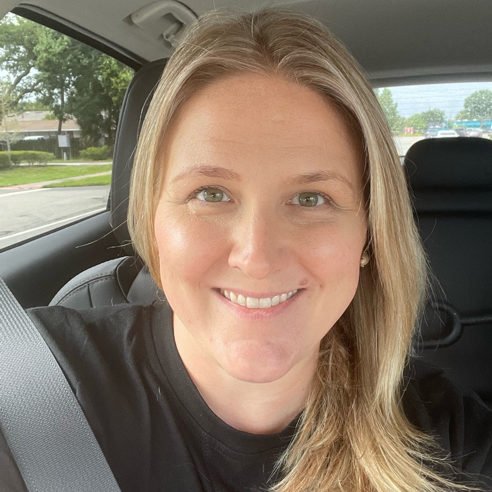 Meet your Posher, Monica